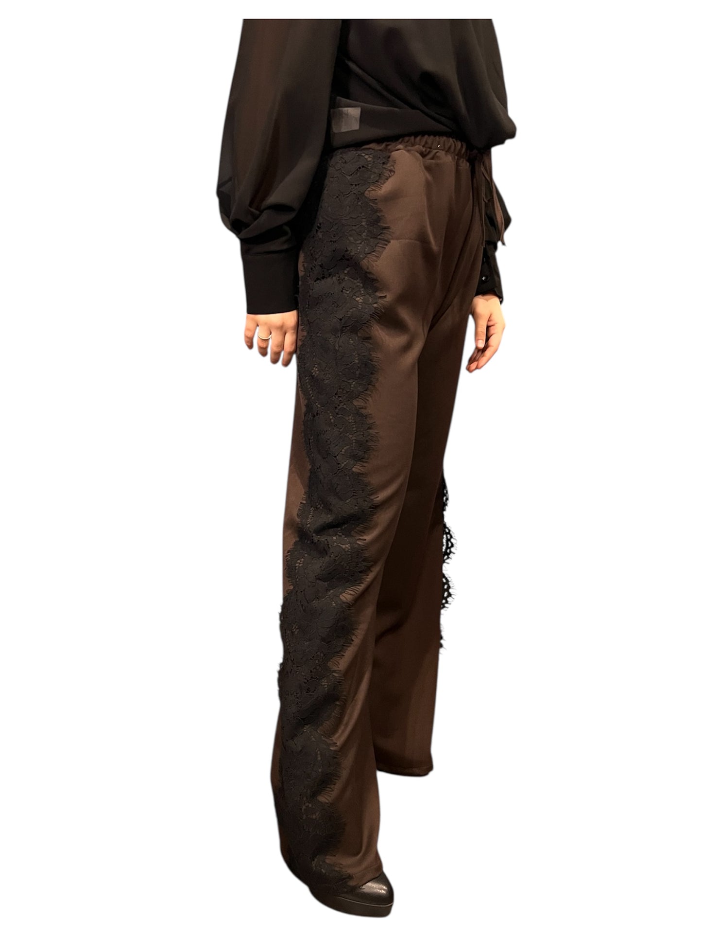 PANTALONE PALAZZO DETTAGLIO PIZZO